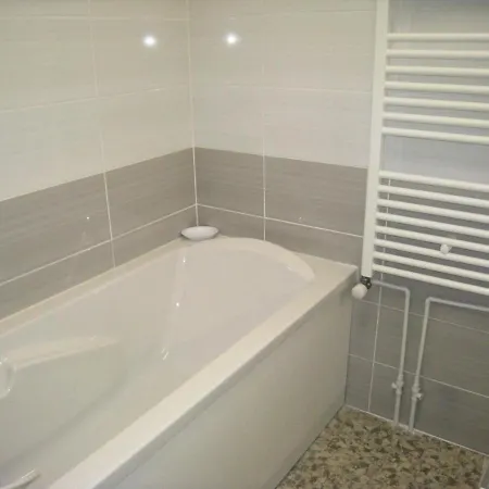 Appartement - Studio 594 *